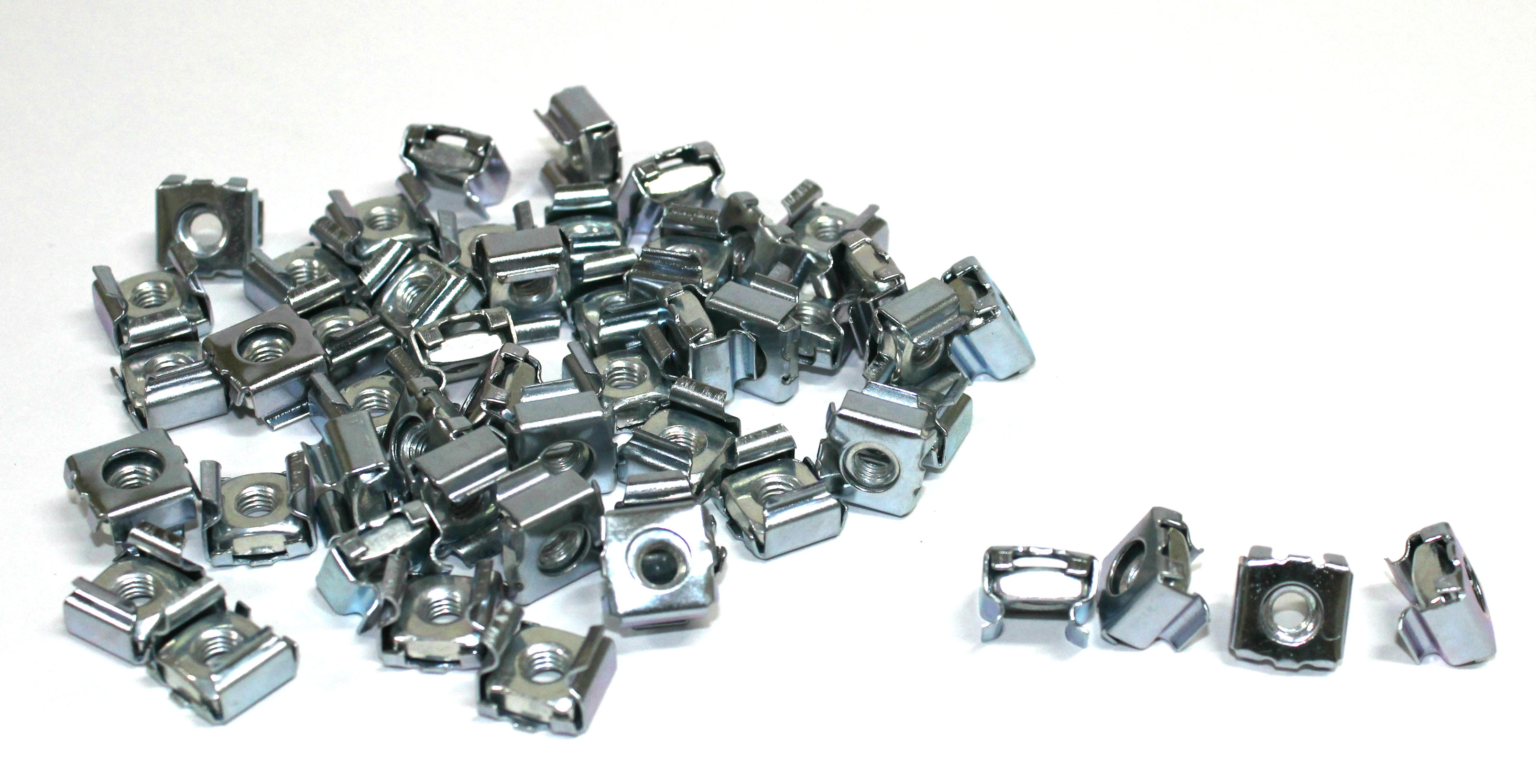 KIT COM 50 PORCAS GAIOLA PARA RACK